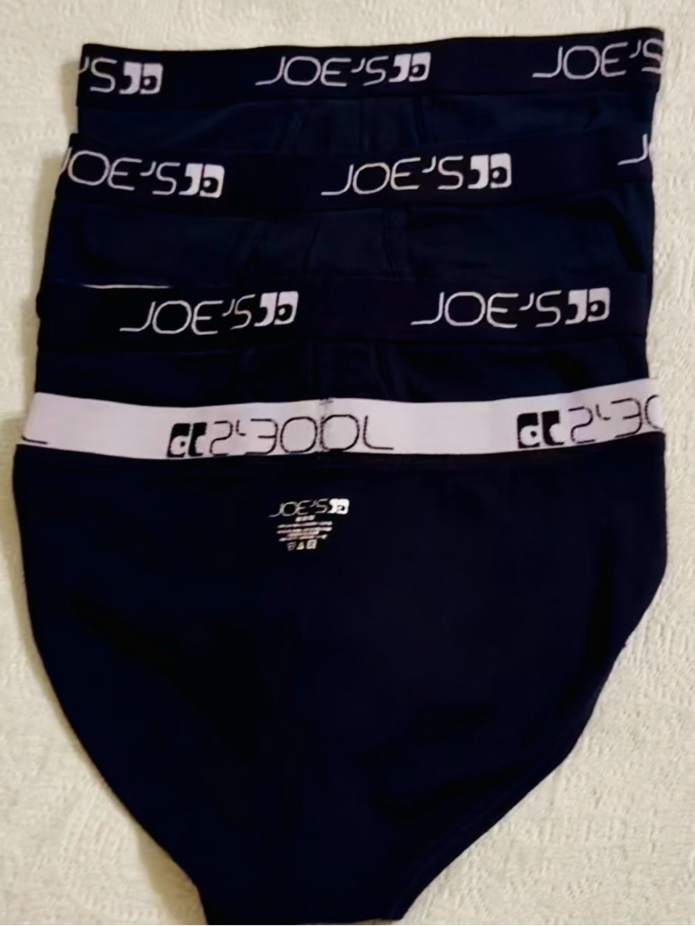 Lot of 4 Joe's Jeans Men's Classic Cotton Briefs, med, gently used/cleaned.